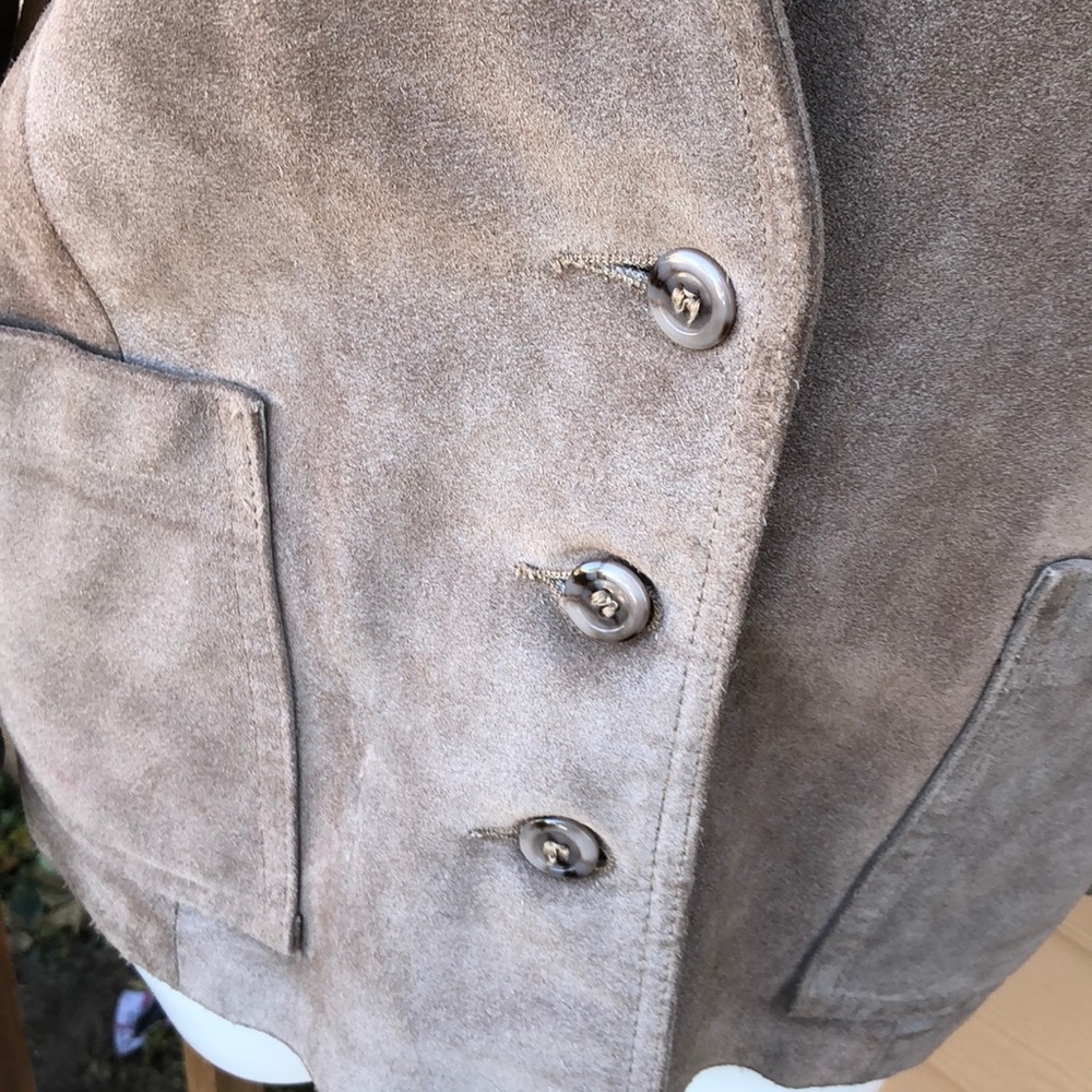 Vintage leather suede tan jacket w/shoulder pads - Picture 3 of 8